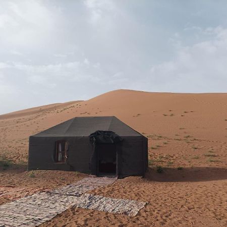 Erg Chigaga Desert Luxury Camp มามิด ภายนอก รูปภาพ